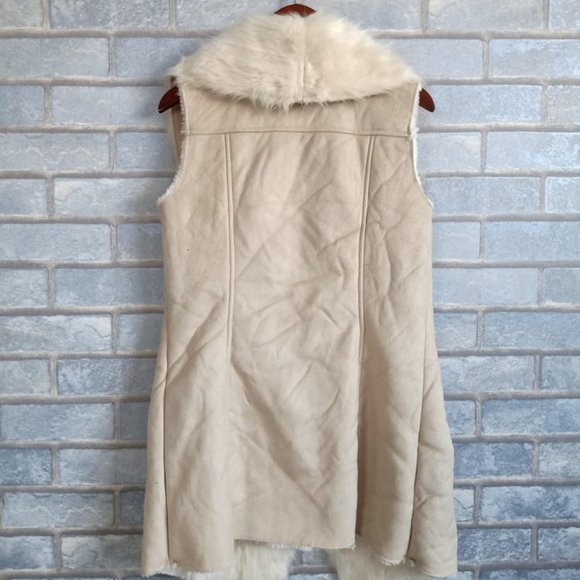 Faux fur vest - Picture 2 of 5